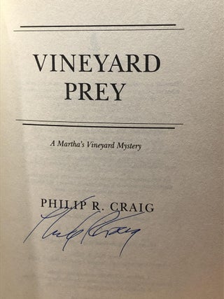 Vineyard Prey: A Martha's Vineyard Mystery (Martha's Vineyard Mysteries)