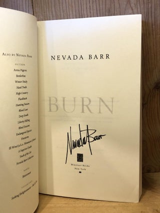 Burn: An Anna Pigeon Novel (Anna Pigeon Mysteries)