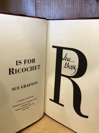 R is for Ricochet (A Kinsey Millhone Novel)