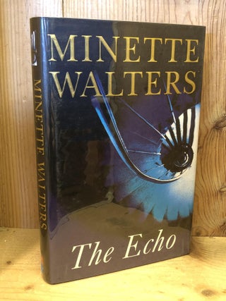 Item #504395 The Echo. Minette Walters